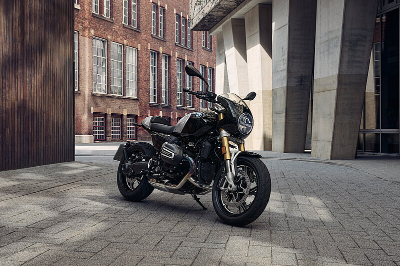 Die BMW R12 nineT in Schwarz