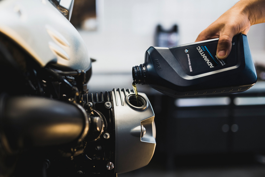 BMW Motorrad Service Öl